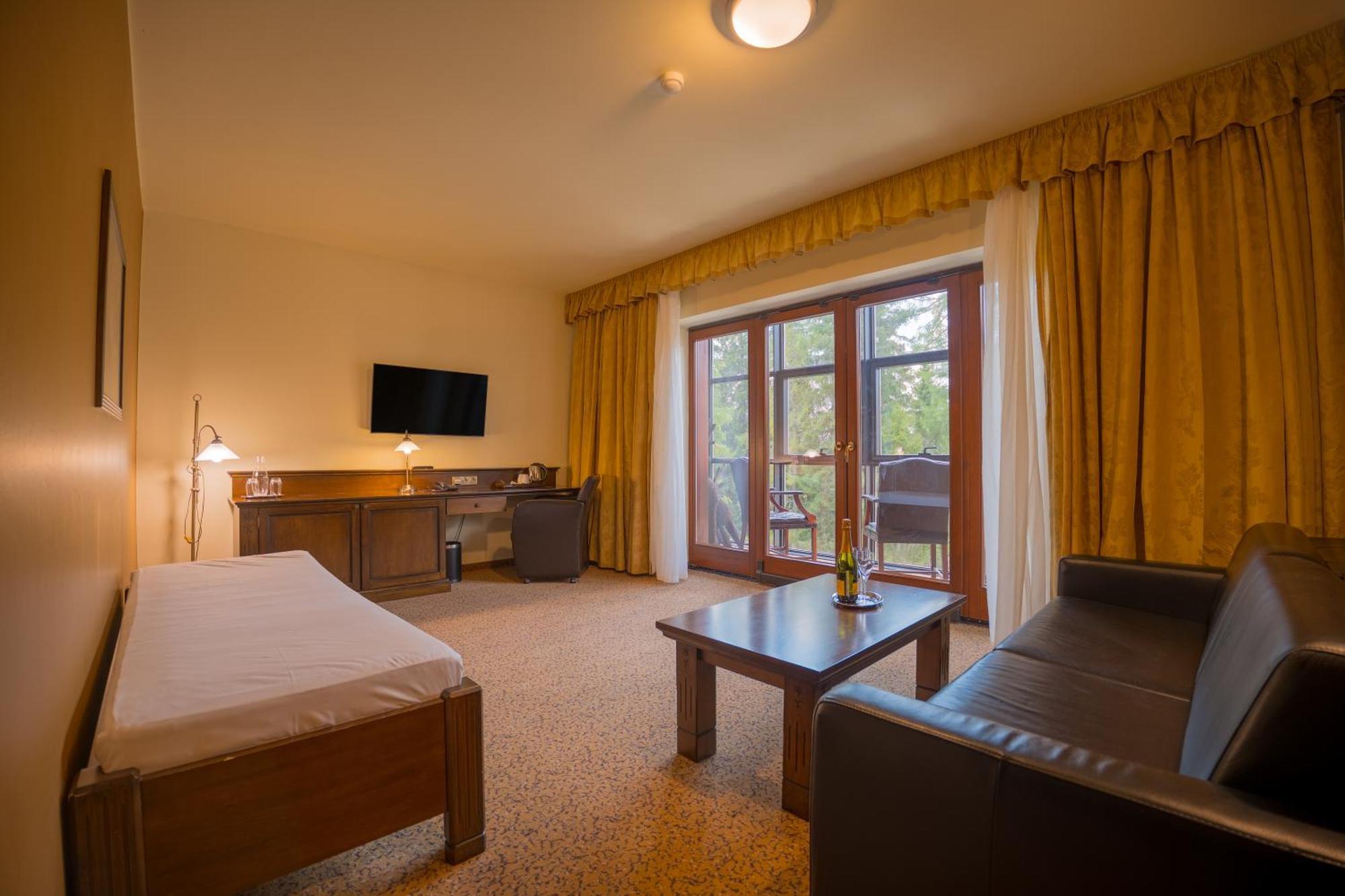 Aplend Wellness Hotel Borovica Strbske Pleso Exterior photo